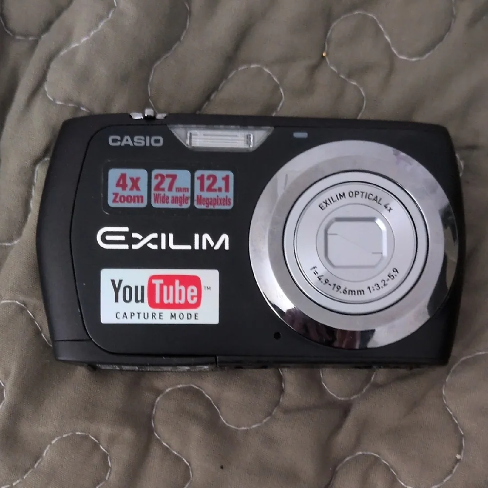 Casio Exilim Black Digital Camera - 12.1MP, 4x Zoom UPDATE NEW BATTERY WORKS100%